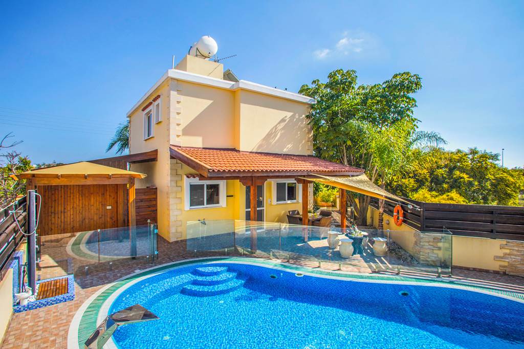 LCA_84969_Tropical_Beach_Villa_0223_02.jpg