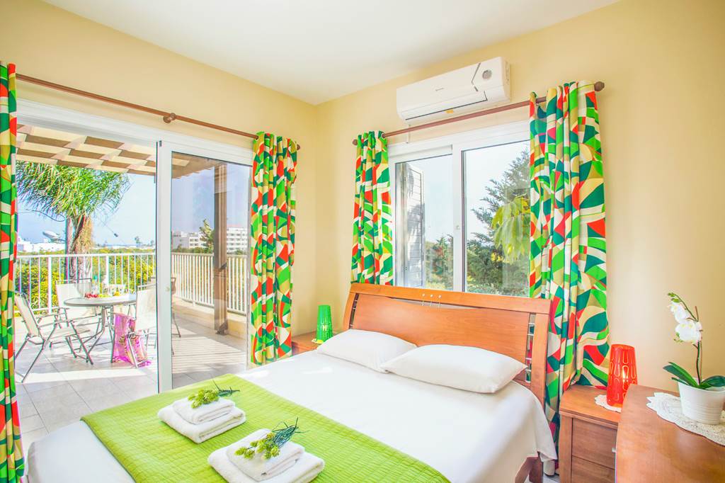 LCA_84969_Tropical_Beach_Villa_0223_13.jpg