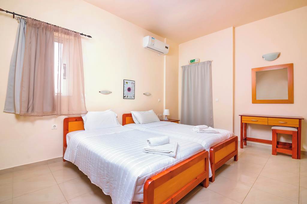 CHQ_81153_Dimitra_&_Evdokia_Studio_Apartments_1019_12.jpg