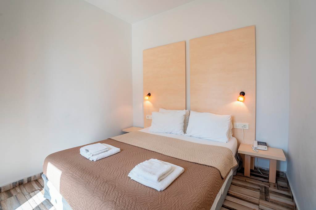 RHO_73534_Finas_Hotel_&_Apartments_1124_06.jpg