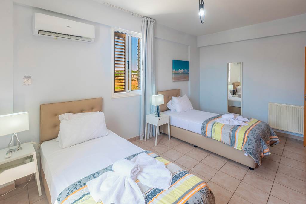 LCA_87326_Villa_Protaras_Palace_0224_06.jpg