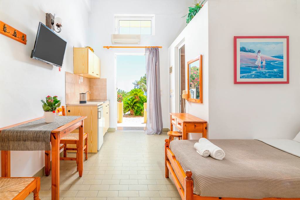 RHO_71417_Pefkos_View_Apartments_0222_01.jpg