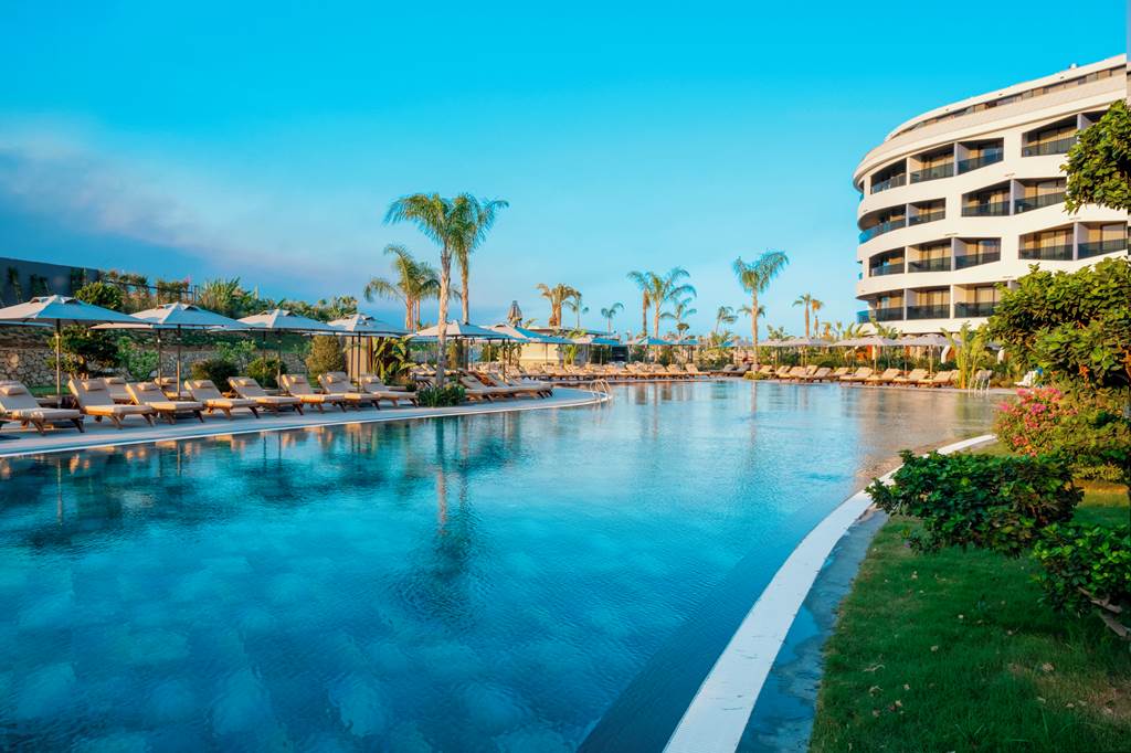 AYT_83315_Liu_Resorts_0324_14.jpg