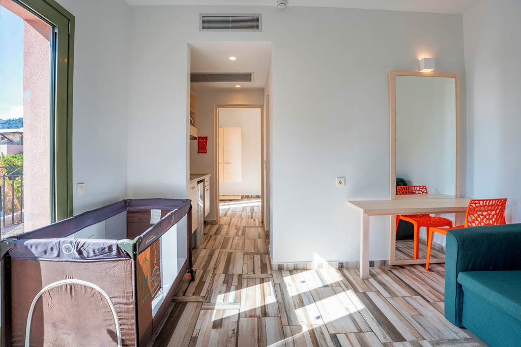 RHO_73534_Finas_Hotel_&_Apartments_1124_05.jpg
