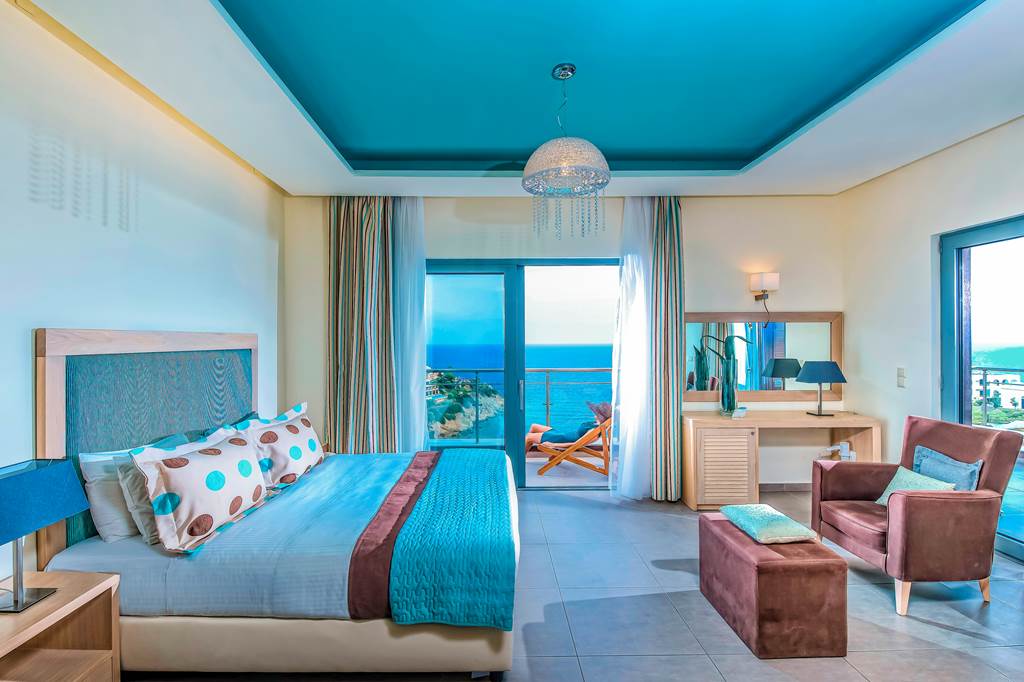HER_69587_Blue_Bay_Resort_0120_07.jpg