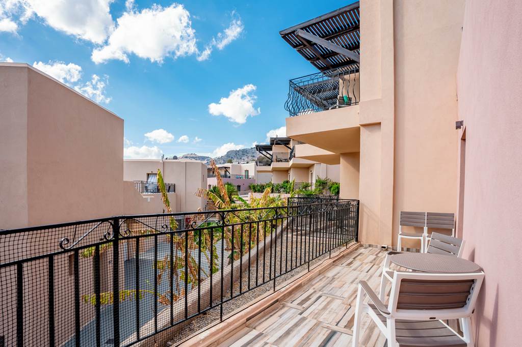 RHO_73534_Finas_Hotel_&_Apartments_1124_08.jpg