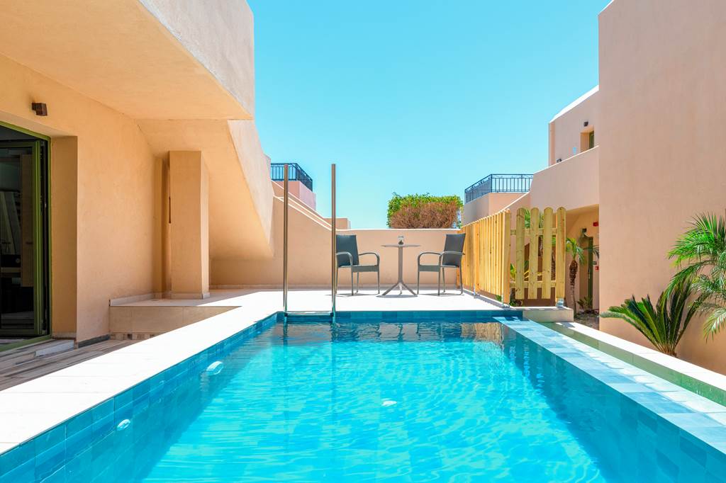 RHO_73534_Finas_Hotel_0424_01.jpg