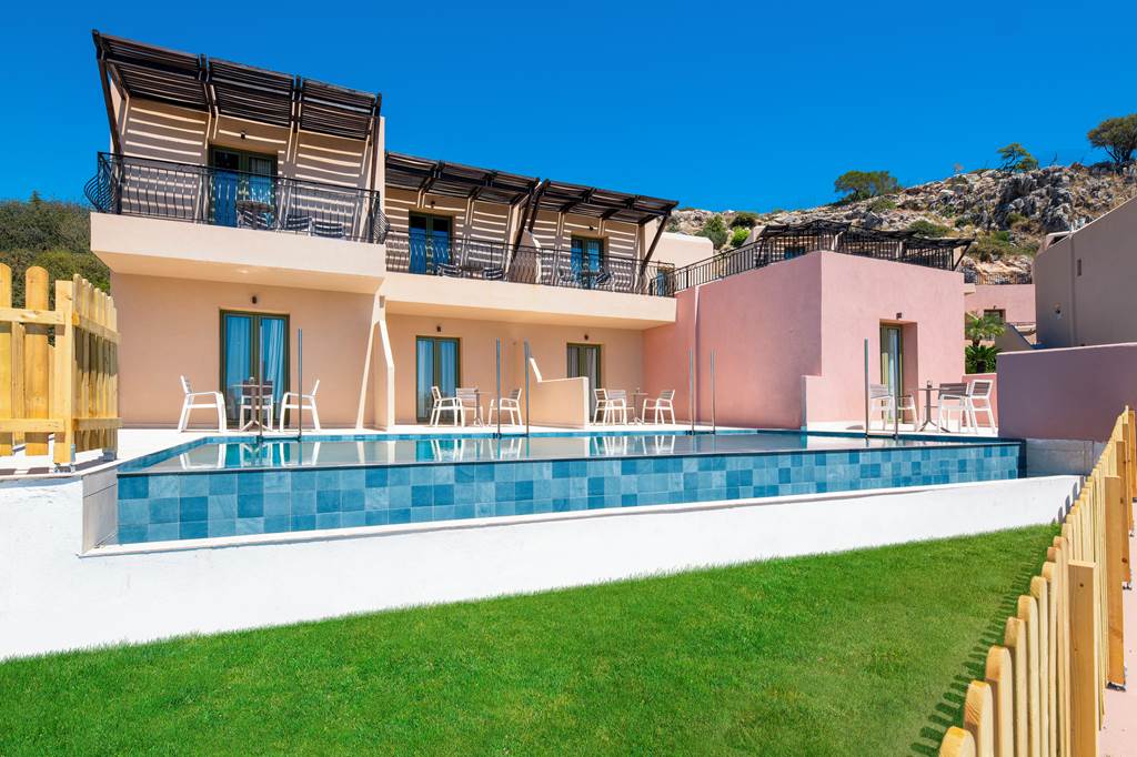 RHO_73534_Finas_Hotel_0424_04.jpg