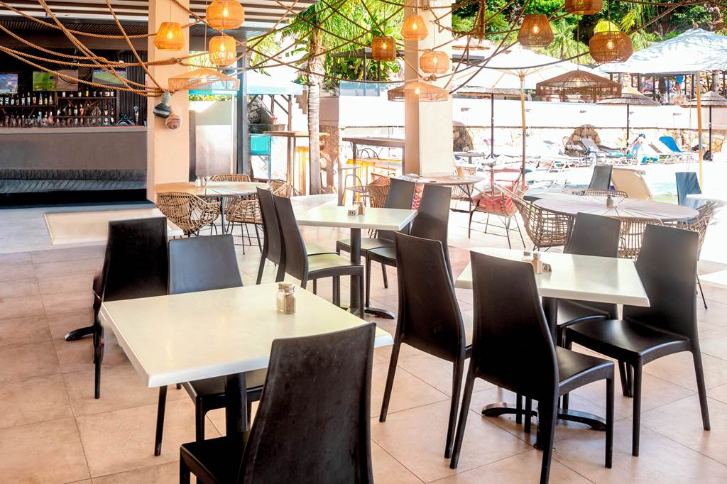 RHO_73534_Finas_Hotel_&_Apartments_1124_04.jpg