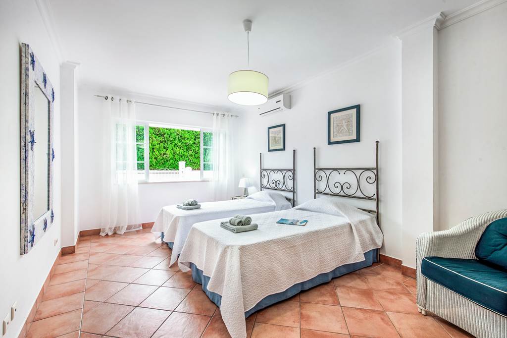 FAO_86640_Villa_Rosaline_Vista_1223_12.jpg