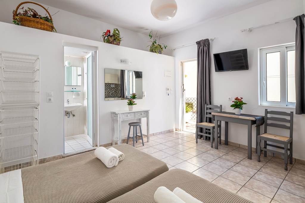 RHO_71417_Pefkos_View_Apartments_0322_06.jpg