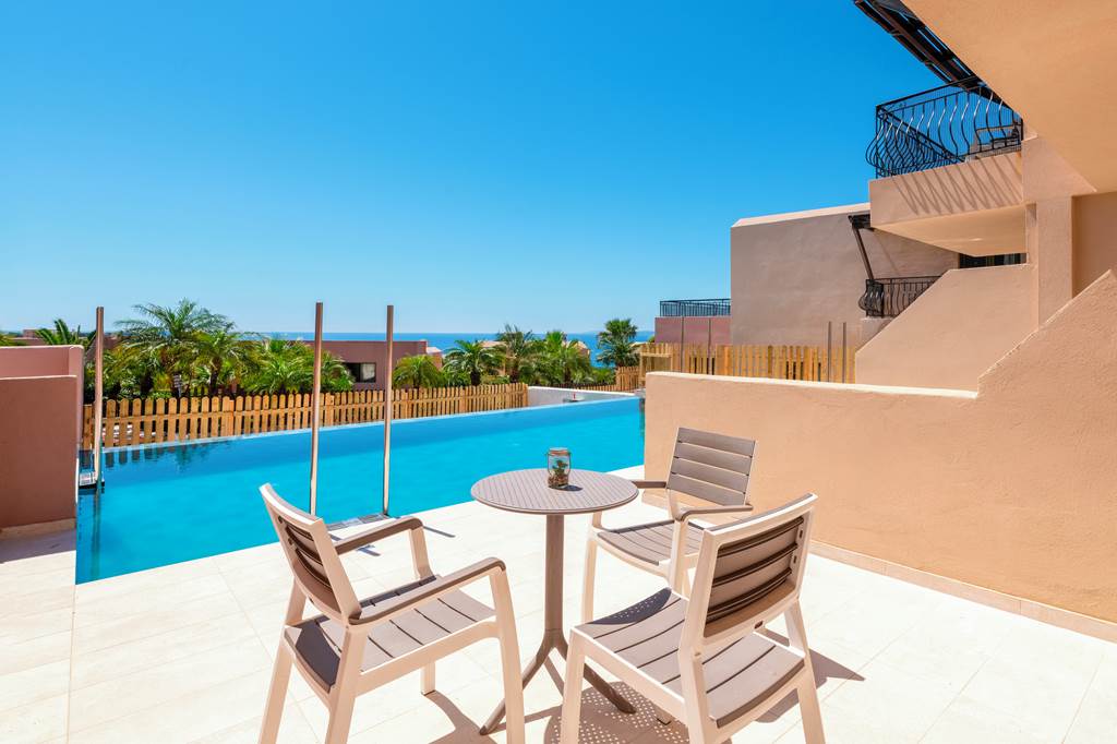 RHO_73534_Finas_Hotel_0424_05.jpg