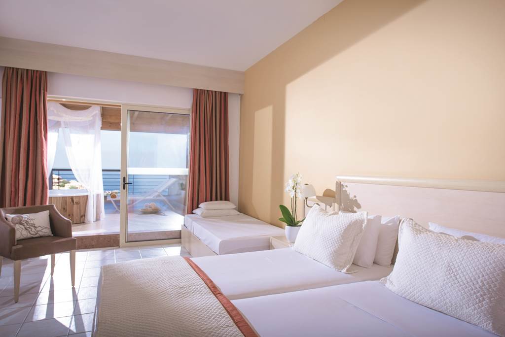 HER_69587_Bluebay_Resort_Spa_0116_15.jpg