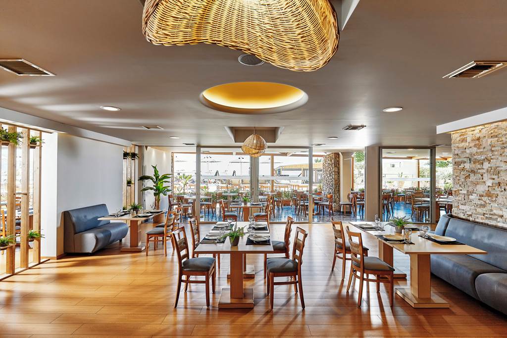 HER_83753_Blue_Marine_Resort_&_Spa_0722_06.jpg
