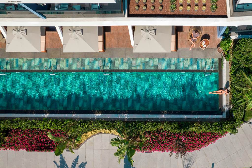 AYT_83315_Liu_Resorts_1222_01.jpg