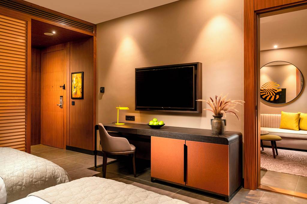 BJV_79806_Lujo_Hotel_0219_05.jpg