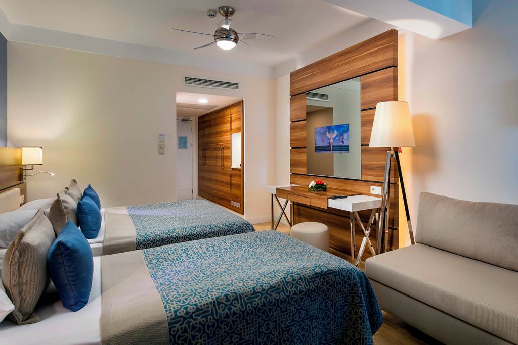 AYT_83311_Limak_Atlantis_Deluxe_Hotel_and_Resort_1021_55.jpg