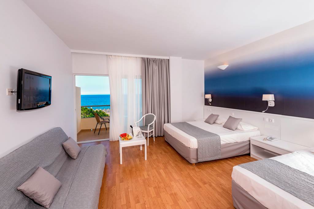 RHO_83418_Blue_Sea_Beach_Resort_1122_01.jpg