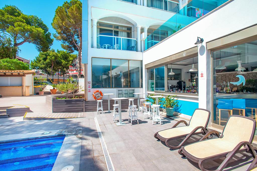 PMI_242_Hotel_Comodoro_0822_13.jpg