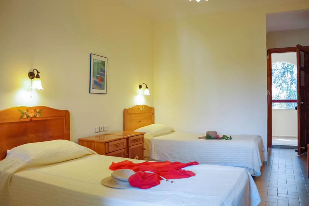BJV_81008_Toloman_Hotel_0919_11.jpg
