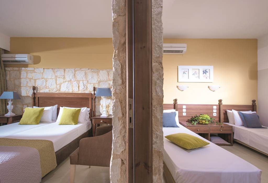 HER_69587_Bluebay_Resort_Spa_0116_14.jpg