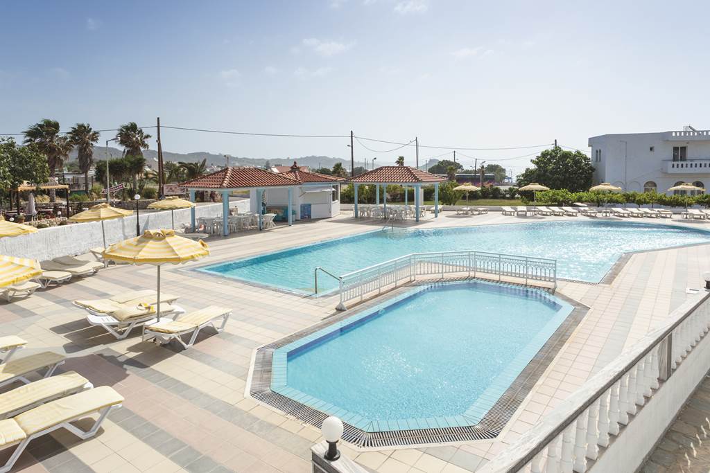KGS_71924_Kamari_Bay_HTL_0814_04.jpg