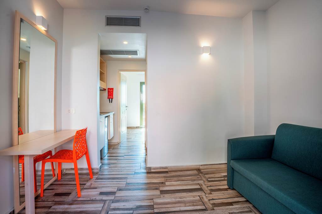 RHO_73534_Finas_Hotel_&_Apartments_1124_09.jpg
