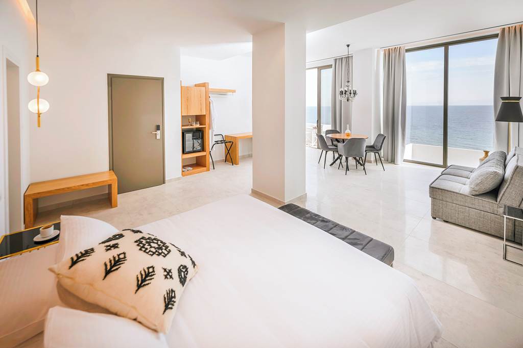 MJT_87092_Mythical_Coast_Wellness_Retreat_1223_03.jpg