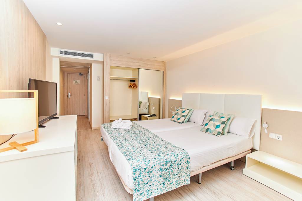 PMI_23_Leonardo_Royal_Hotel_Calvia_&_Suites_formerly_Alua_Hawaii_Mallorca_0423_26.jpg