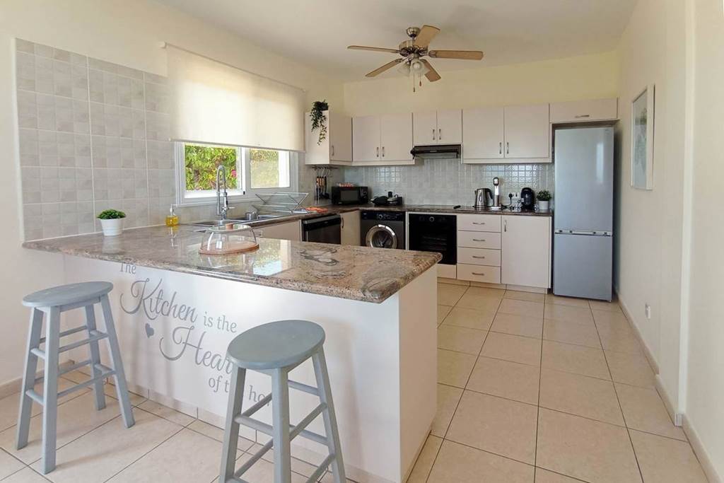 PFO_88917_Z&X_Holiday_Villas_-_Villa_Prengos_7_0125_05.jpg