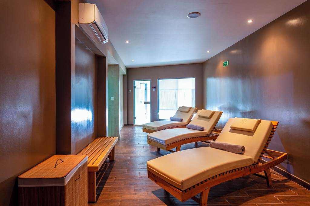 RHO_83418_Blue_Sea_Beach_Resort_1222_15.jpg