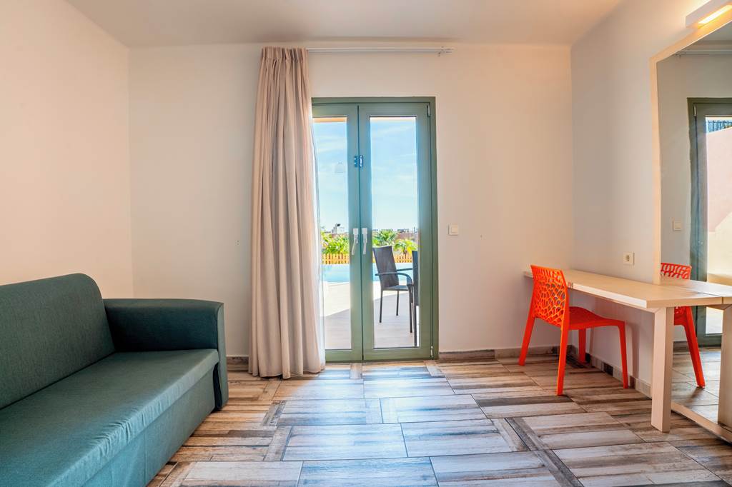 RHO_73534_Finas_Hotel_&_Apartments_1124_32.jpg