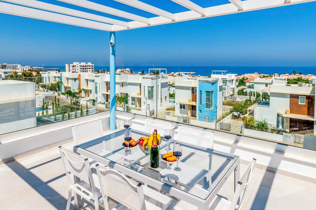 LCA_87544_Villa_Mylos_Lifestyle_Seaview_21_0424_07.jpg