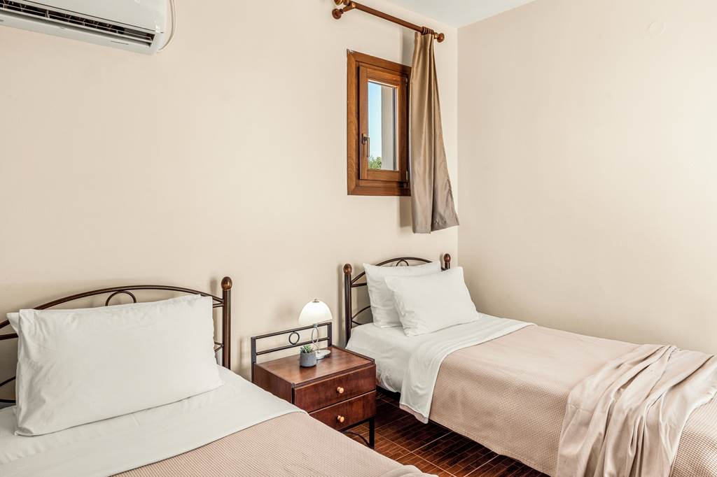 EFL_87188_Villa_Ionian_Summer_0924_22.jpg