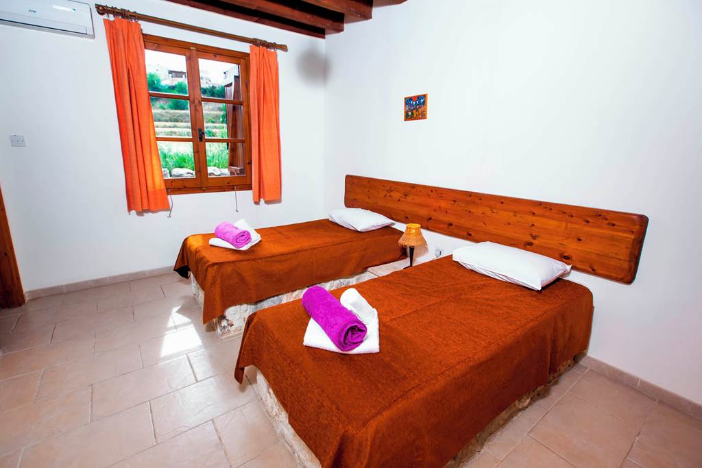 PFO_88906_Z&X_Holiday_Villas_-_Villa_Olive_Grove_3_0125_13.jpg