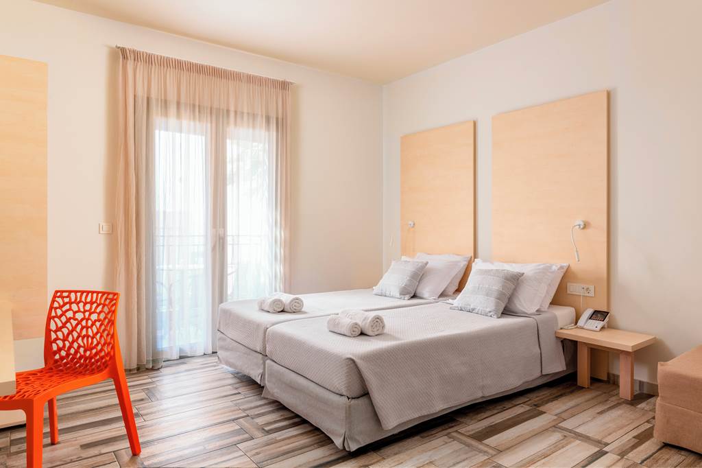RHO_73534_Finas_Hotel_0123_10.jpg