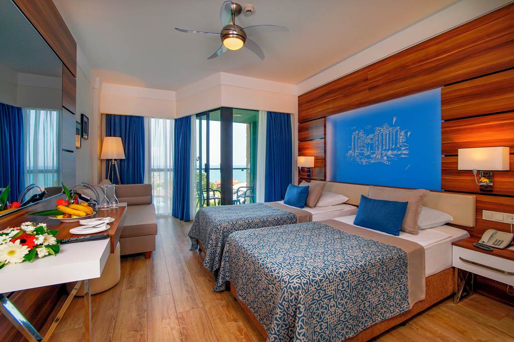 AYT_83311_Limak_Atlantis_Deluxe_Hotel_and_Resort_1021_05.jpg