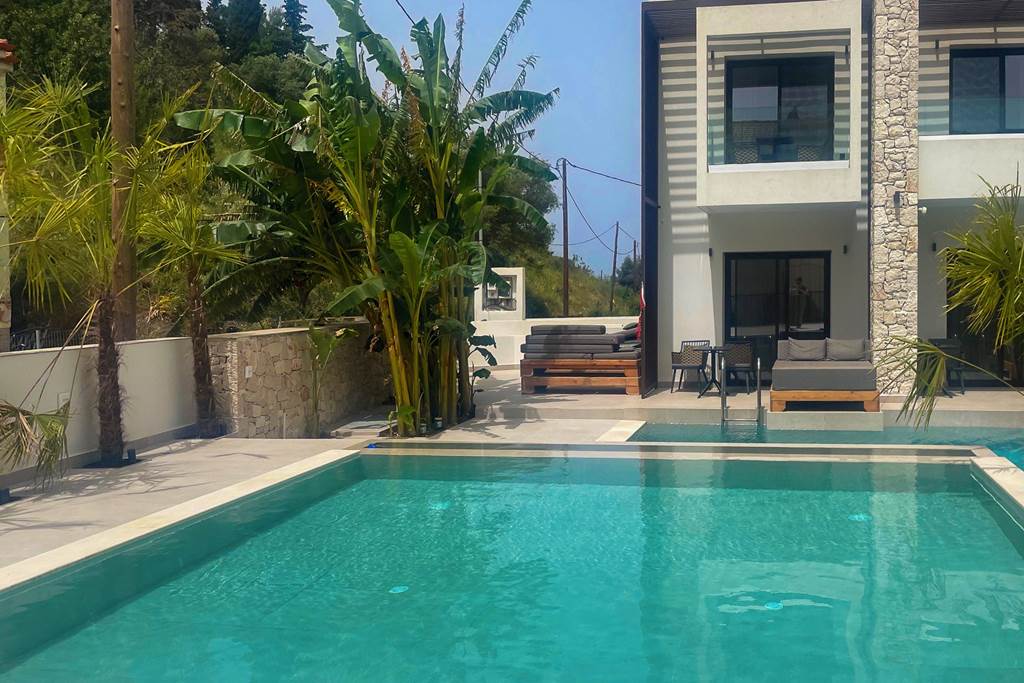 PVK_86309_Lango_Luxury_Living_0624_03.jpg