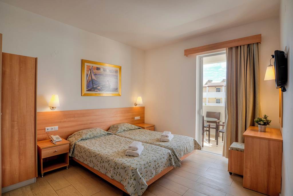 RHO_69556_Matina_Aparthotel_0922_05.jpg