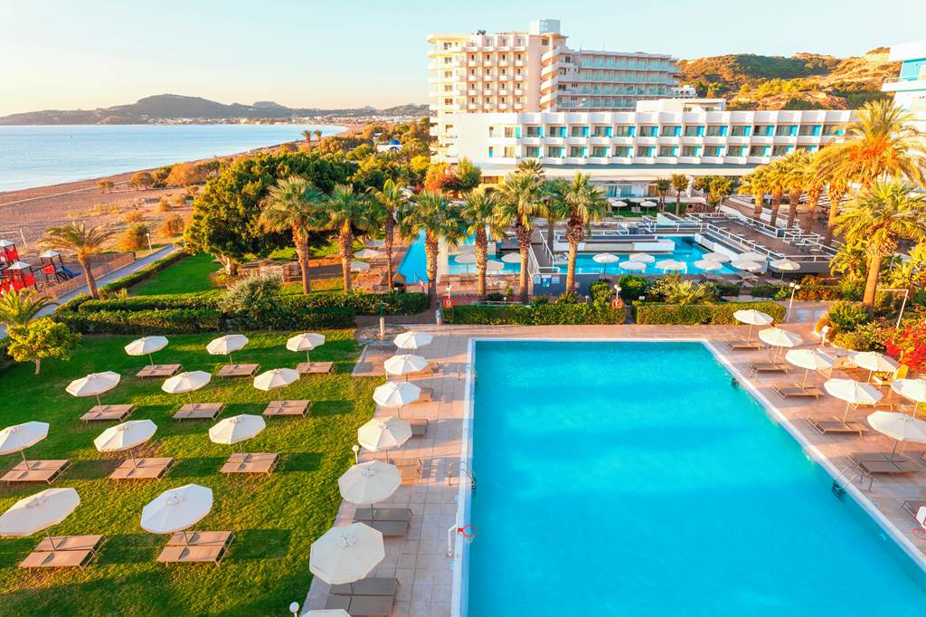 RHO_83418_Blue_Sea_Beach_Resort_1222_04.jpg