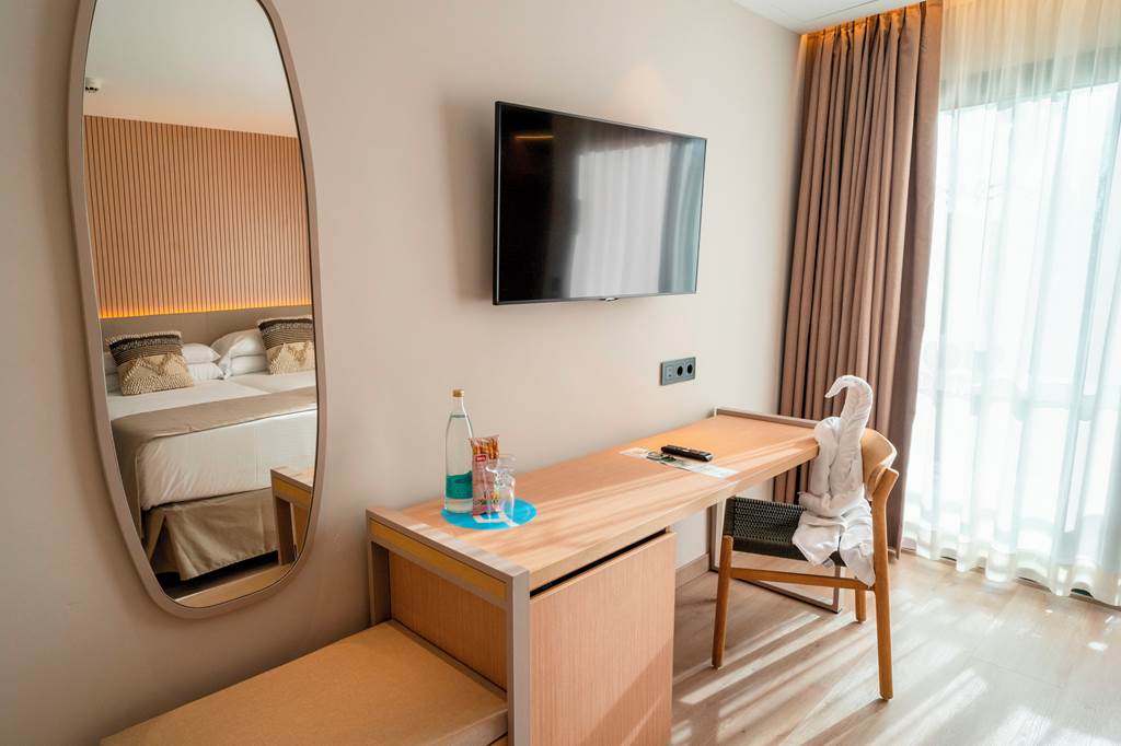 PMI_69577_PortBlue_Club_Pollentia_Resort_0423_02.jpg