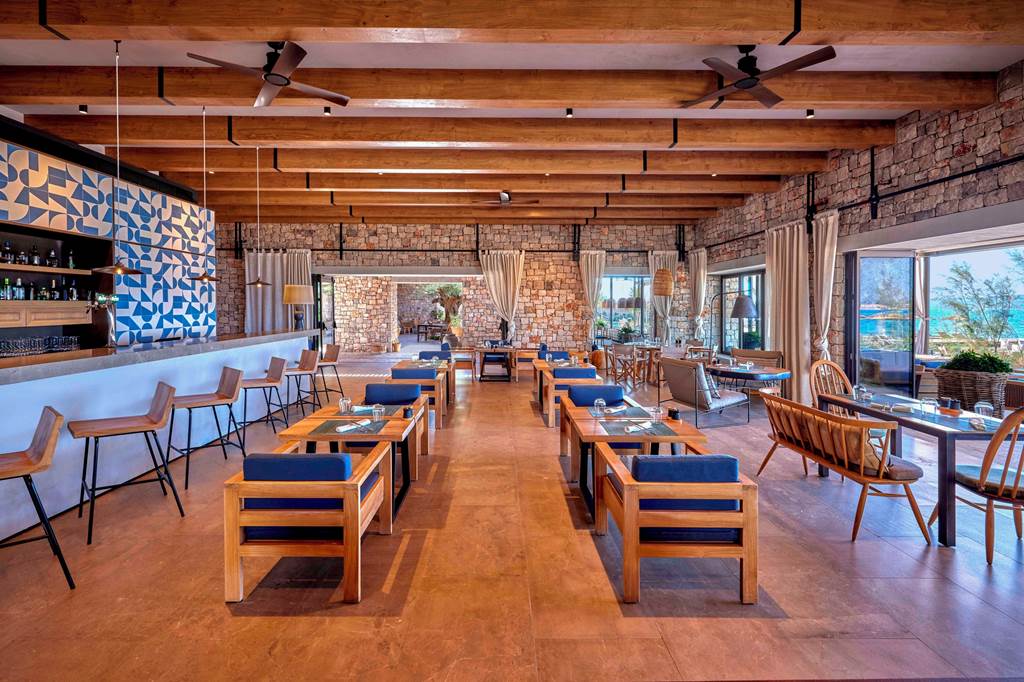 KLX_85207_W_Costa_Navarino_0323_27.jpg