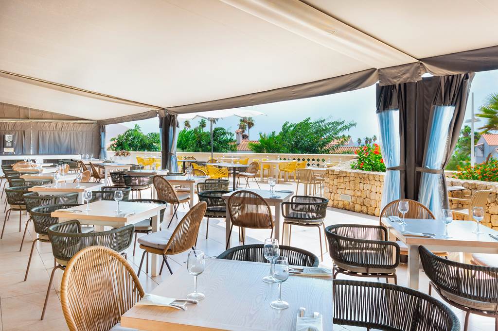 MAH_70334_Alua_Illa_de_Menorca_0821_24.jpg