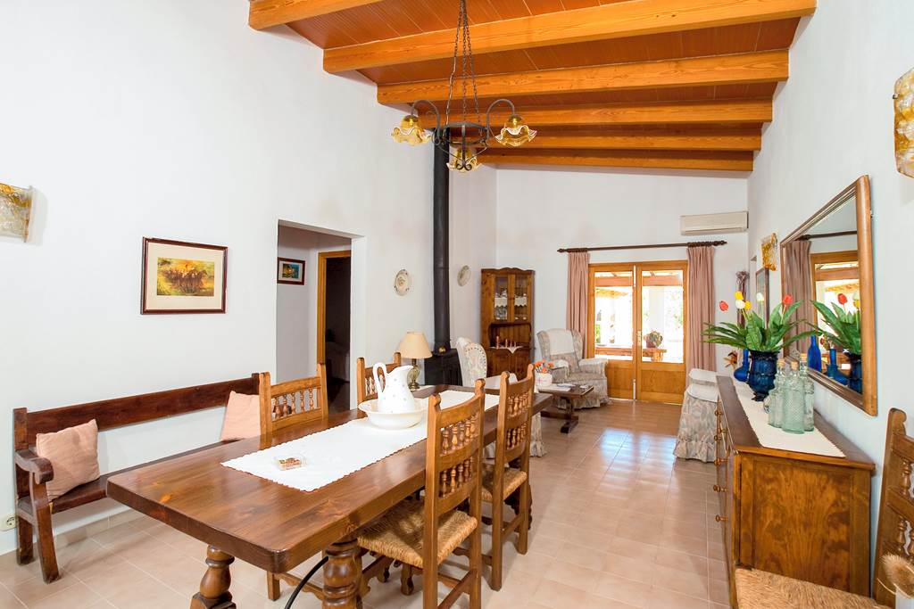 PMI_81774_Villa_Can_Cuxach_1219_17.jpg