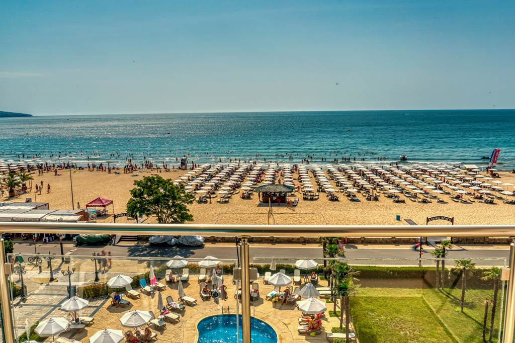 BOJ_86316_DIT_Evrika_Beach_Club_Hotel_1023_25.jpg