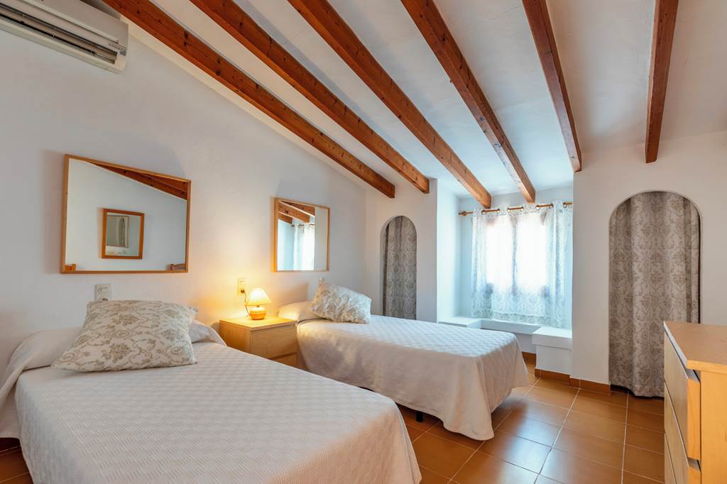 PMI_81764_Villa_Les_Tires_0123_45.jpg