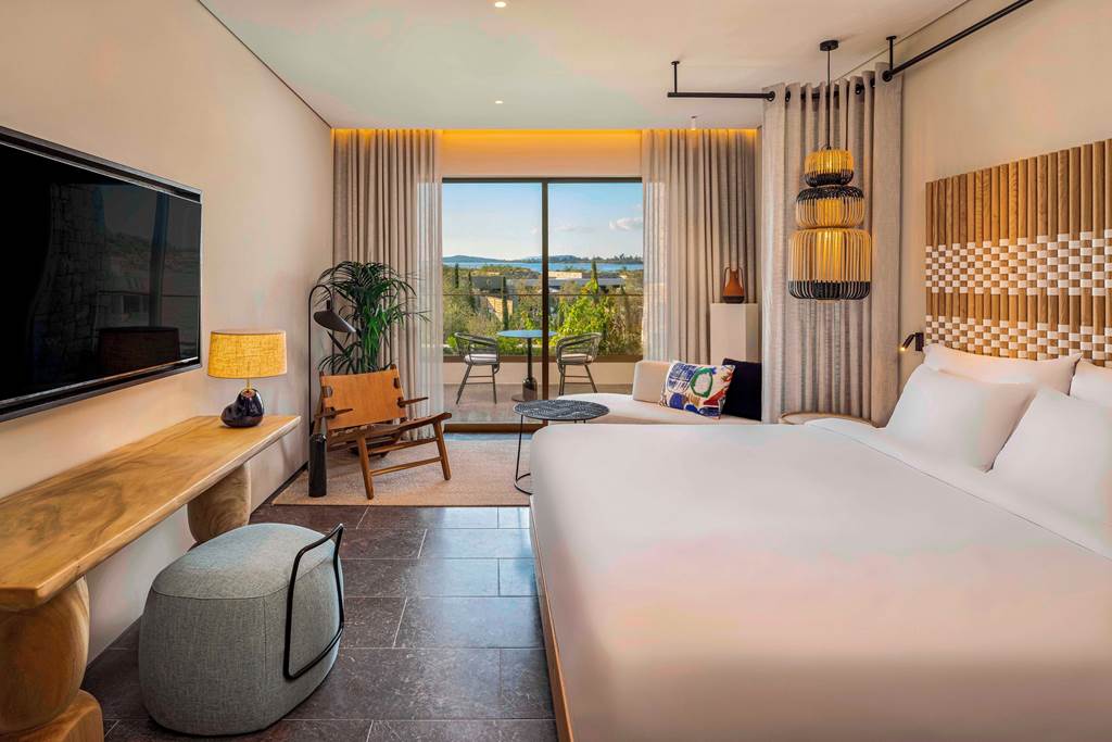 KLX_85207_W_Costa_Navarino_0323_38.jpg