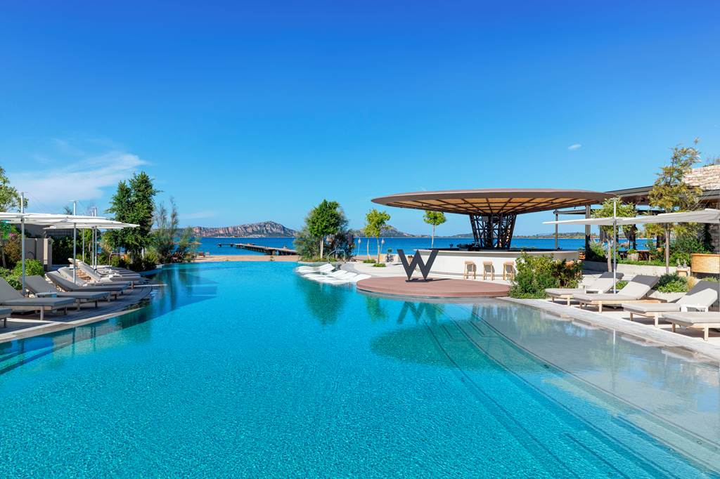 KLX_85207_W_Costa_Navarino_0325_15.jpg