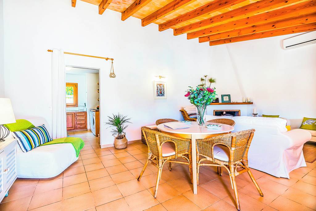 PMI_79768_Villa_Can_Petit_0119_05.jpg