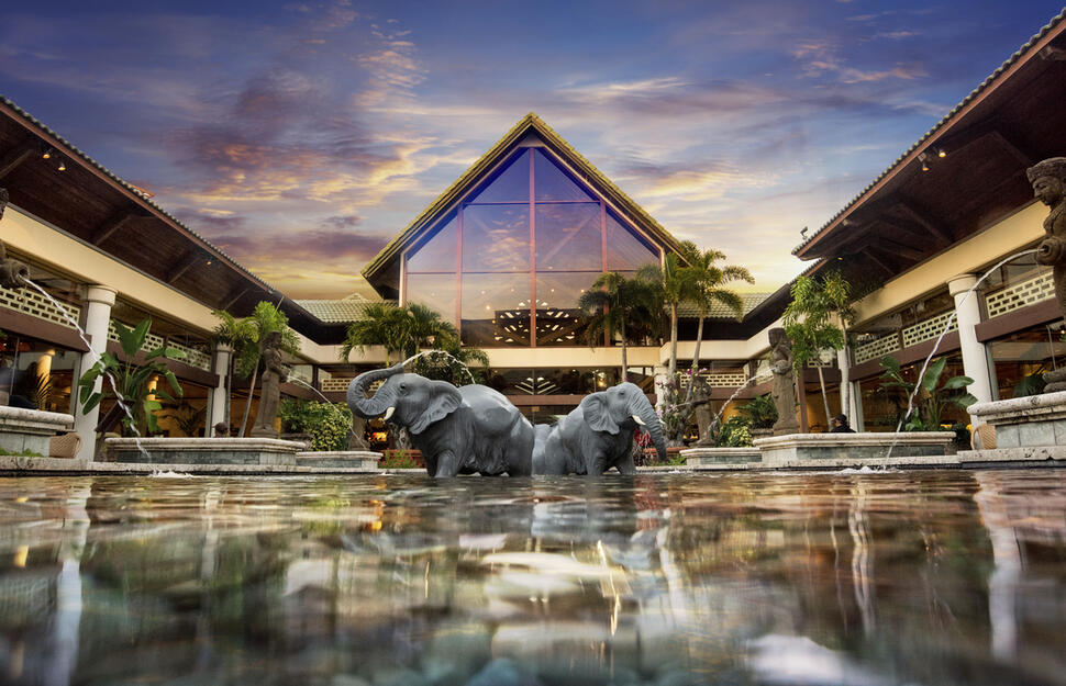 Loews-Royal-Pacific-Resort-at-Universal-Orlando-10.jpg